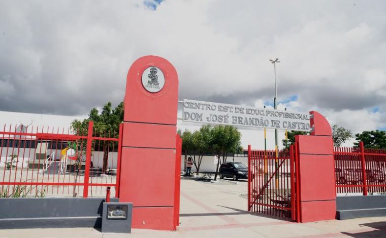Governo de Sergipe determina uso obrigatorio de mascara no retorno das aulas confira outras medidas