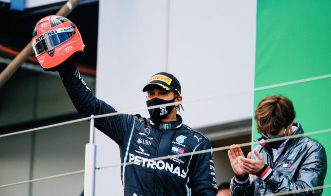 Hamilton-vence-GP-de-Eifel-e-iguala-Schumacher-como-maior-vencedor-da-historia-da-Formula-1