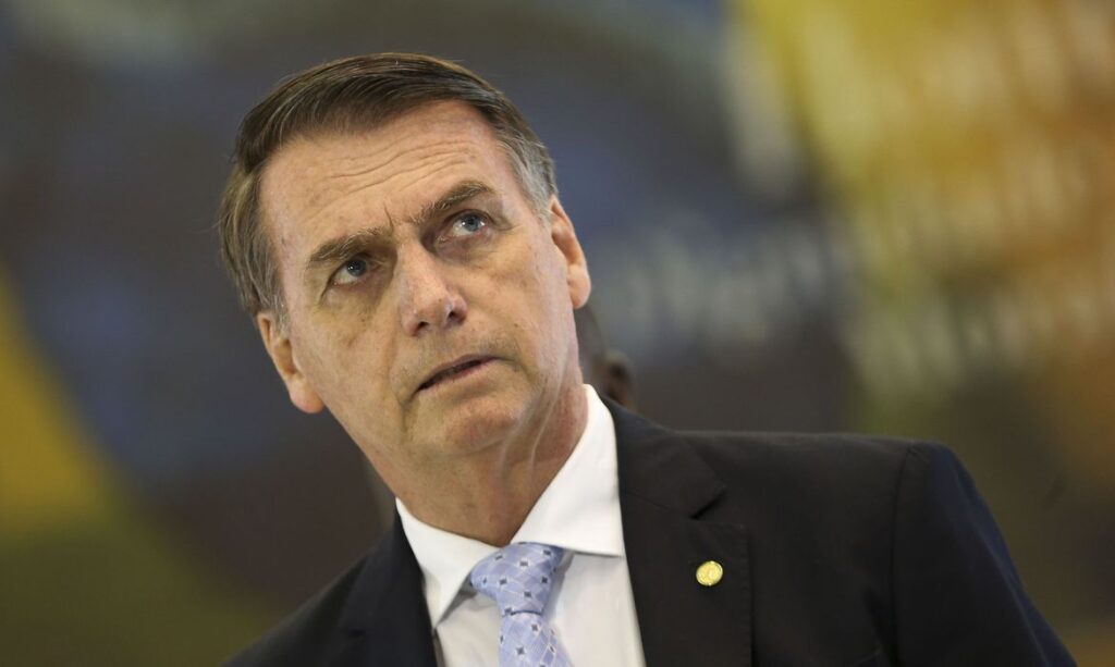 Justica determina que Bolsonaro pague R 10 mil a deputado apos derrota em acao judicial