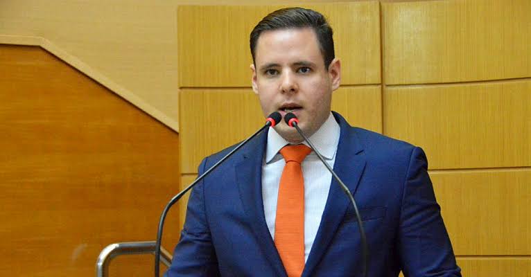 Justica determina que Rodrigo Valadares remova oito videos com publicidade paga no Facebook