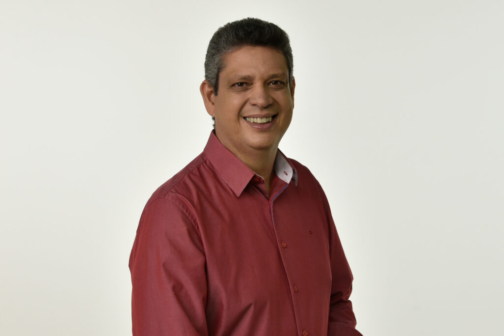Marcio Macedo Edvaldo nao e lider nao tem coragem de enfrentar o problema se escondeu atras do seu marqueteiro 1 1