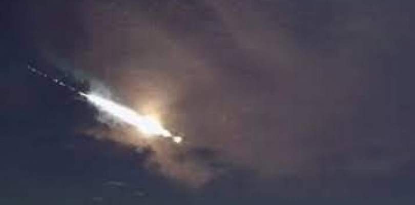 Meteoro e visto no ceu da Bahia e assusta moradores veja video