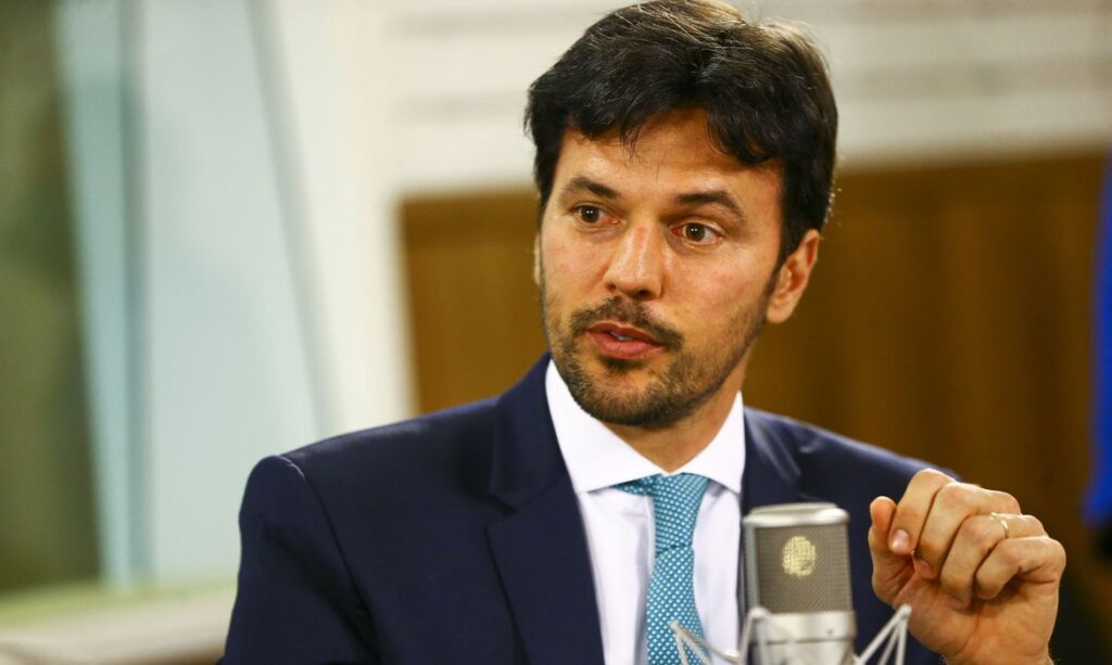 Ministerio entrega a Presidencia projeto de privatizacao dos Correios