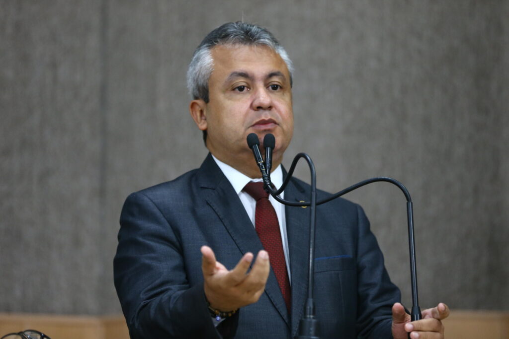 Operacao Raio X Elber Batalha defende instauracao de CPI na Camara de Aracaju contra Edvaldo Nogueira