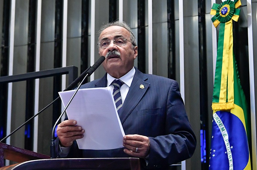 Parlamentares vao acionar Conselho de Etica contra senador flagrado com dinheiro nas nadega