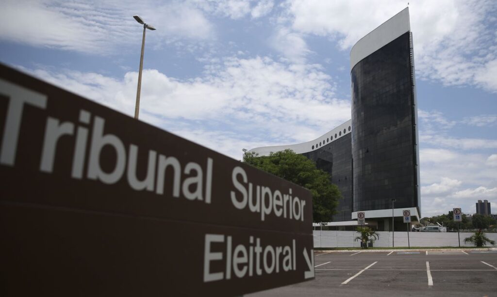 Partidos-registrados-no-TSE-somam-dívidas-de-mais-de-R$-220-milhões-com-a-União