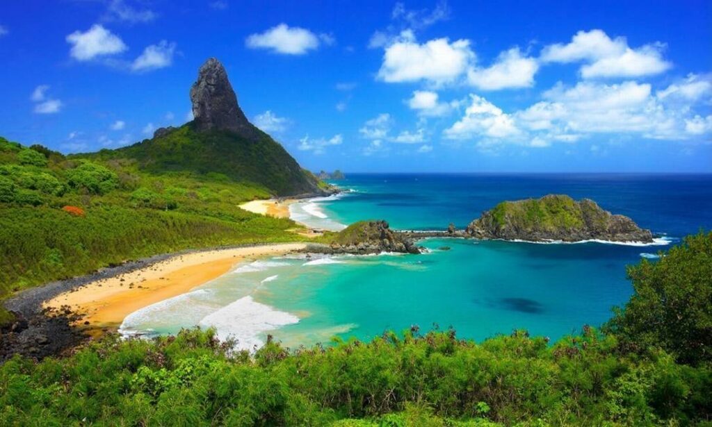 Pedreiro e preso apos medico denunciar roubo de R 2 mil durante sexo grupal em Noronha