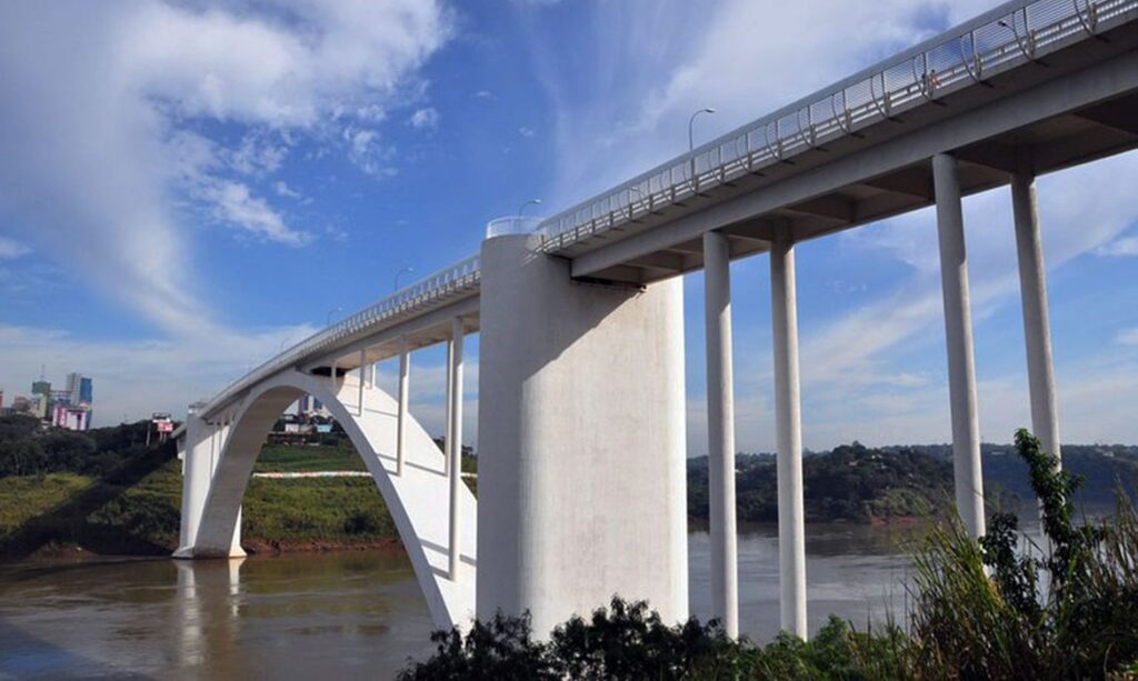 Ponte entre Brasil e Paraguai sera reaberta nesta quinta 15
