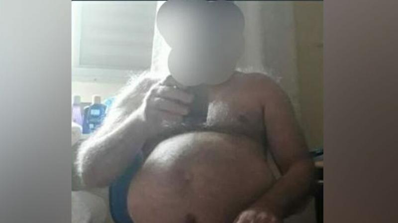 Professor envia foto nu ‘por engano em grupo do WhatsApp com alunos do 7° ano caso e investigado
