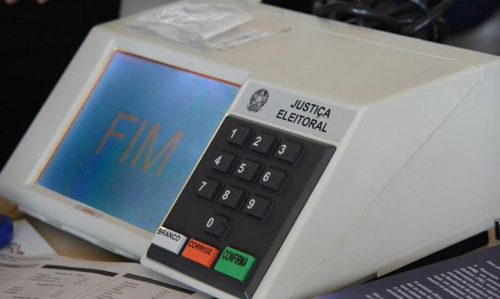 Secretários-ex-governador-e-empresários-fazem-doações-para-candidaturas-à-prefeito-em-Aracaju