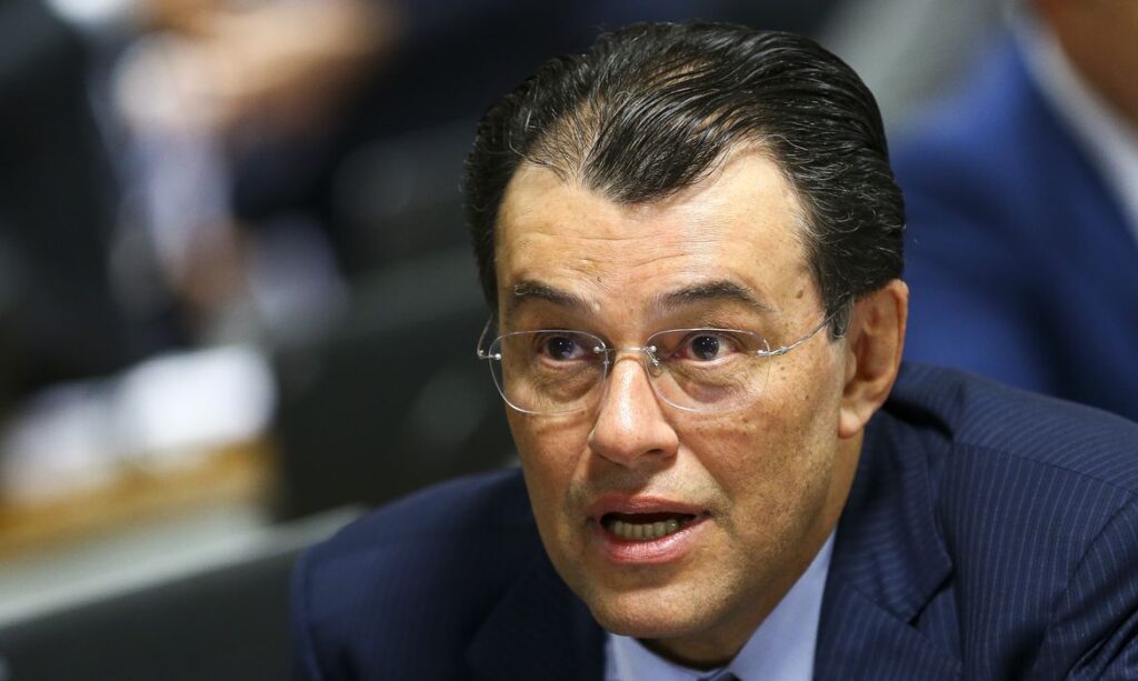 Senador Eduardo Braga e diagnosticado com covid 19