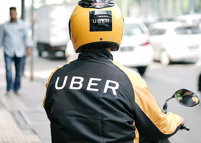 Uber lanca viagens com moto em Aracaju capital sera primeira cidade do pais com o servico