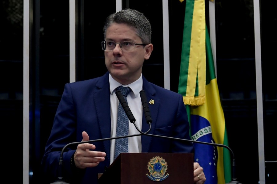 Alessando Vieira denuncia juiz do caso de Mariana Ferrer ao CNJ Estupro culposo nao
