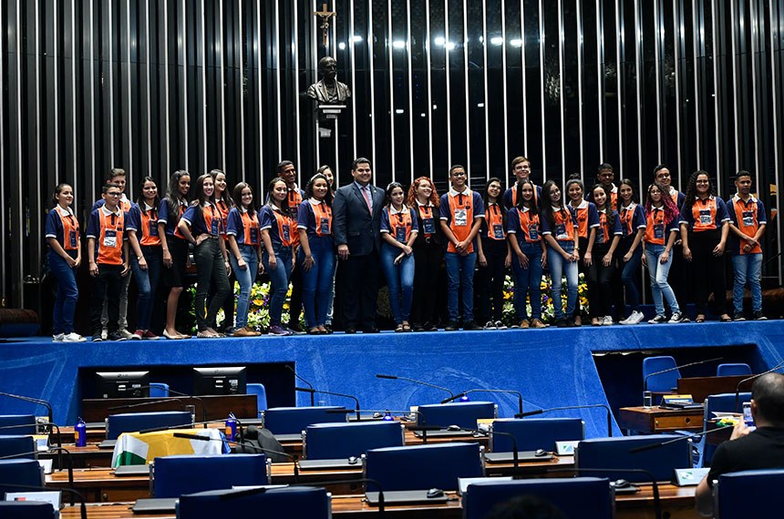 Alunos de Sergipe sao convidados para comemorar 10 anos do Programa Jovem Senador