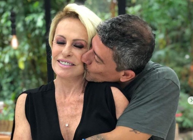 Ana Maria Braga fala sobre Tom Veiga Ele sofria muito por amor