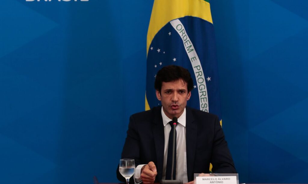 Apos mais de um ano Justica nao decide se ministro de Bolsonaro vira reu em esquema de Laranjas no PSL