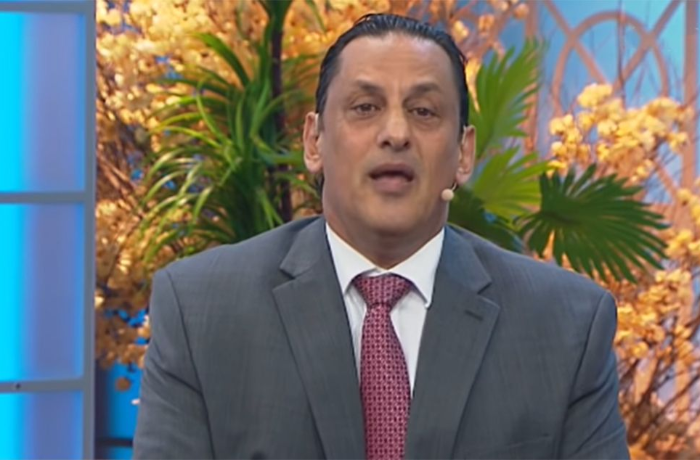 Apos ser acusado de chamar funcionaria de macaca Wassef nega ser racista Ja namorei uma negra