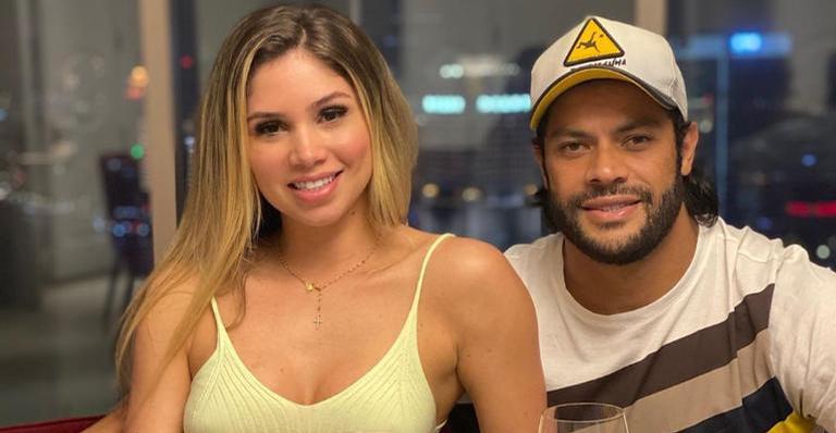 Atual-namorada-e-sobrinha-da-ex-mulher-de-Hulk-faz-tatuagem-em-homenagem-ao-jogador