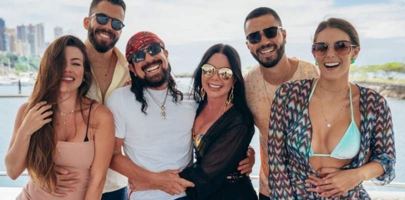 Bell Marques comemora recuperacao do coronavirus