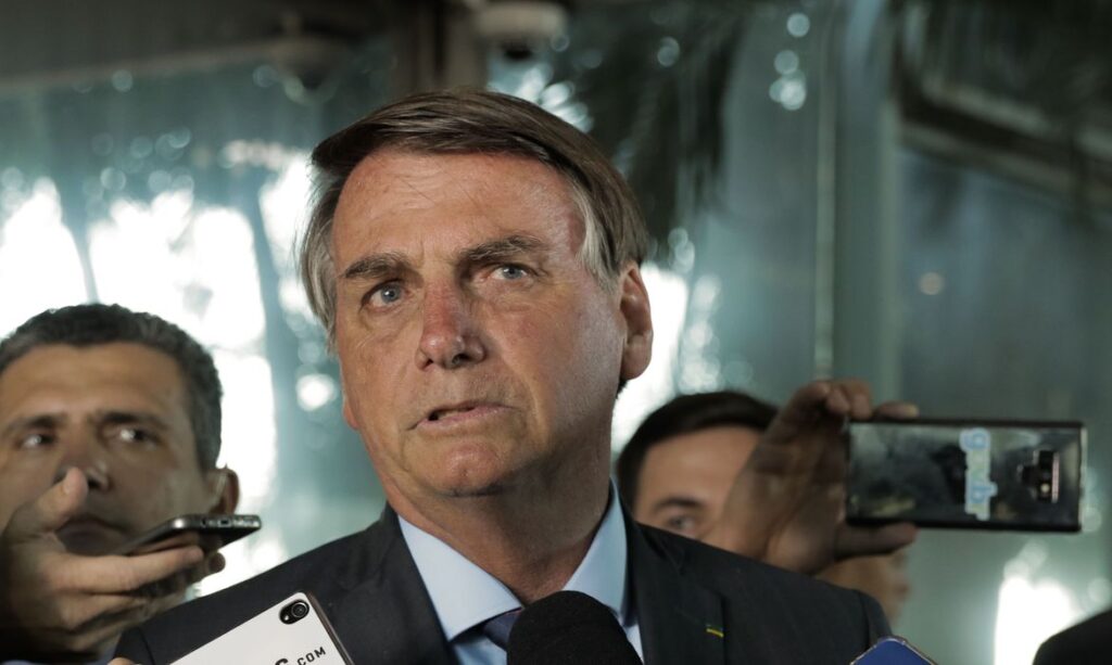 Bolsonaro diz que querem culpa lo por tudo de ruim que acontece no Brasil