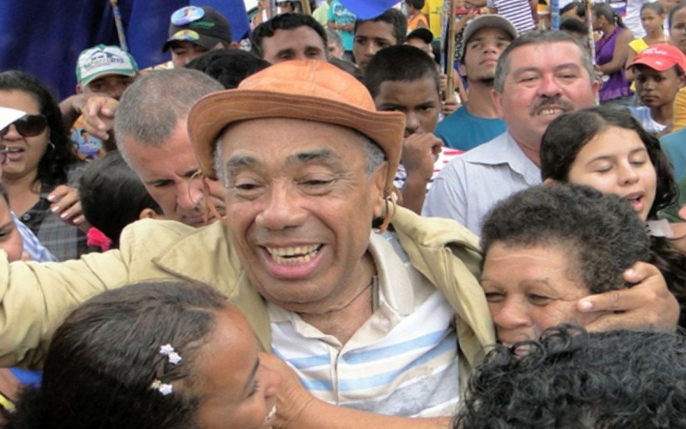 Classe politica lamenta morte do ex governador Joao Alves Filho