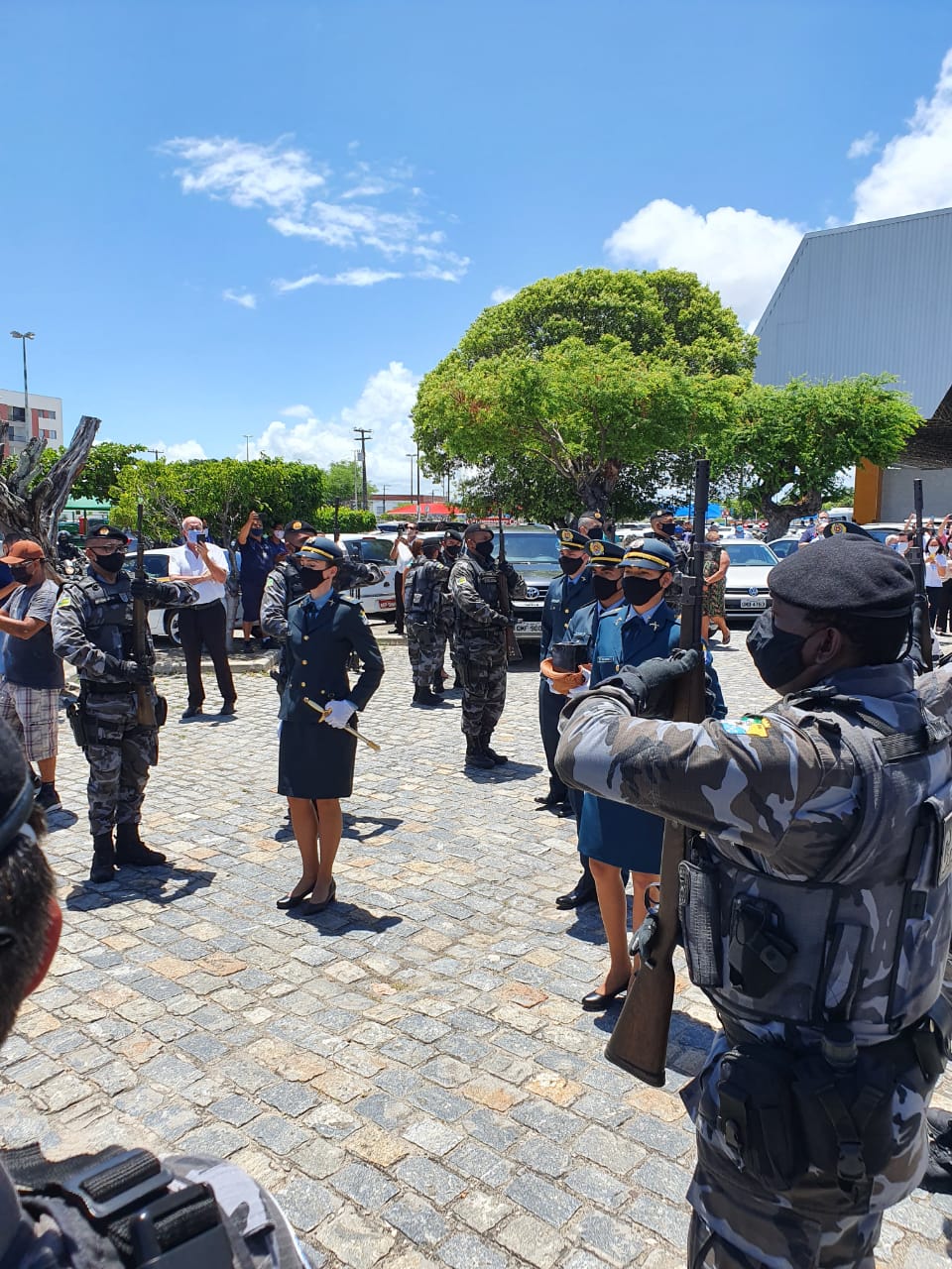Cortejo com cinzas do ex governador Joao Alves percorre Aracaju em carro dos bombeiros veja fotos