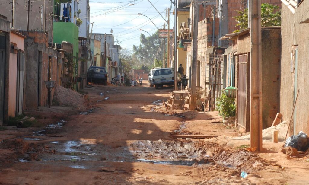 Em 2018 121 dos brasileiros viviam abaixo da linha de pobreza