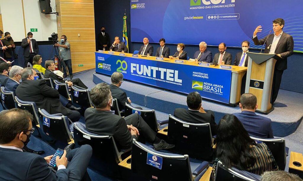 Governo libera R 409 milhoes para projetos de tecnologias da internet