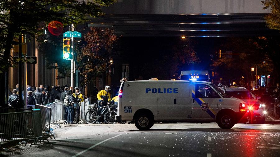 Homens armados sao presos na Filadelfia tentando infiltrar cedulas falsas