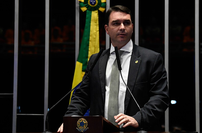 MP-RJ-anexa-comprovantes-de-depósitos-em-dinheiro-feitos-na-conta-de-ex-assessor-de-Flávio-Bolsonaro