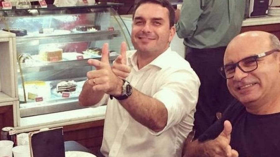 MP denuncia Flavio Bolsonaro por lavagem de dinheiro e peculato