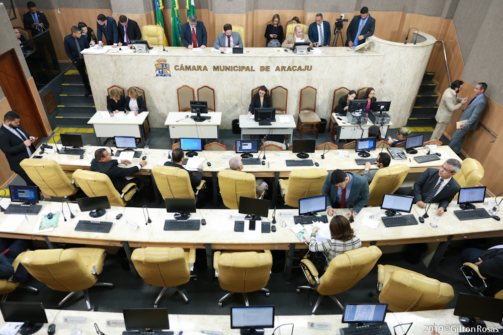 Mais da metade dos vereadores eleitos em Aracaju sao aliados do candidato a reeleicao Edvaldo Nogueira confira lista