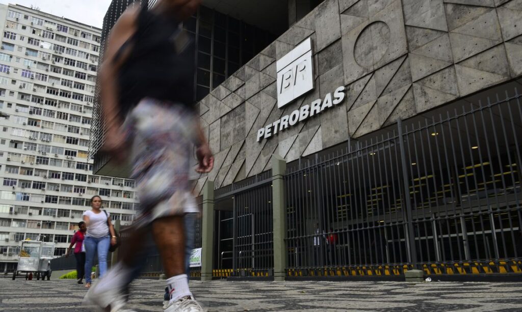 Ministério-da-Economia-investiga-supersalários-de-estatais-que-chegam-a-R$-2,7-milhões-por-ano