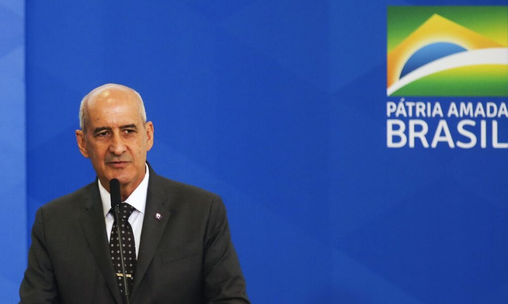 Ministro Ramos chama monitoramento de parlamentares de ‘absurdo e nega ter determinado medida