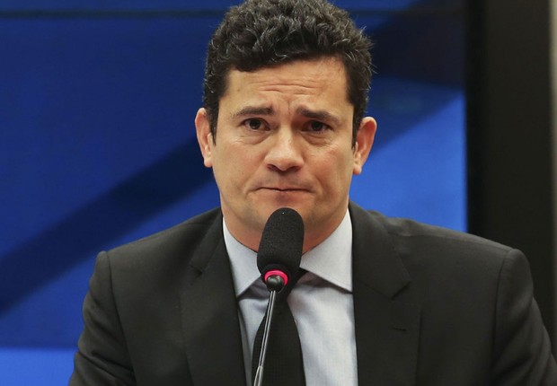 Moro e contratado como socio diretor de empresa que atua junto a Odebrecht