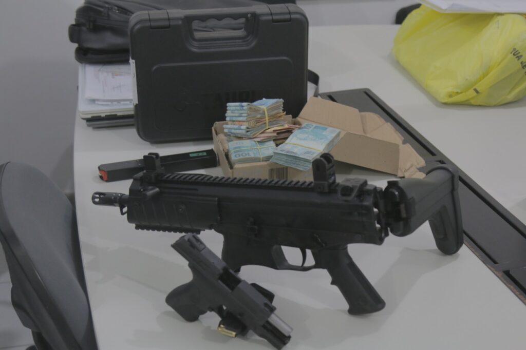 Policia apreende carros e armas de grupo criminoso durante Operacao Nemesis em Sergipe