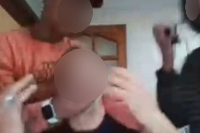 Professor-é-assaltado-durante-aula-virtual-em-São-Paulo-e-abordagem-é-exibida-ao-vivo