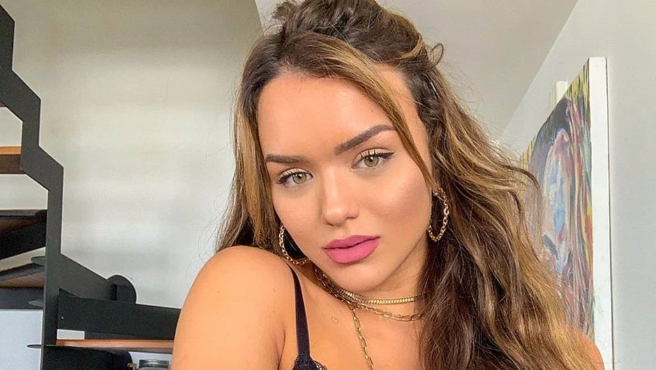 Rafa Kalimann posta foto nua e desabafa sobre caso de Mariana Ferrer
