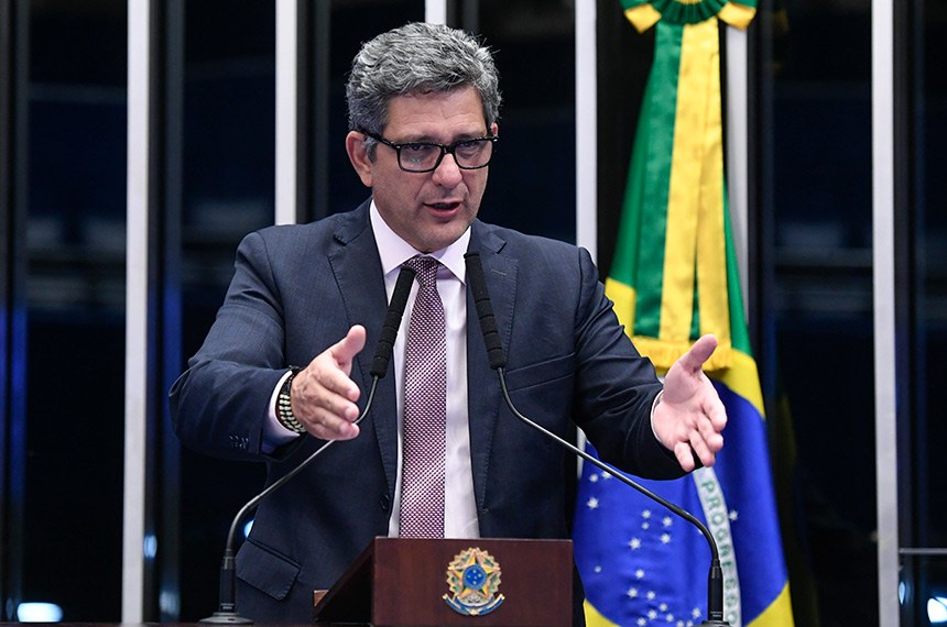 Rogerio Carvalho destaca fracasso economico do pais desde a saida de Dilma da presidencia