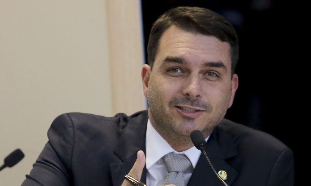 STJ suspende analise de recursos de Flavio Bolsonaro no caso que apura supostas rachadinhas
