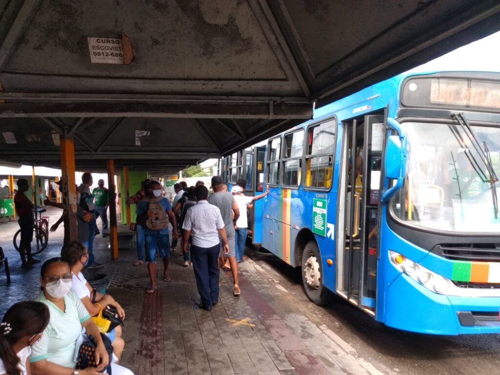 Terminais de integracao terao onibus reservas nas eleicoes deste domingo 15 em Aracaju