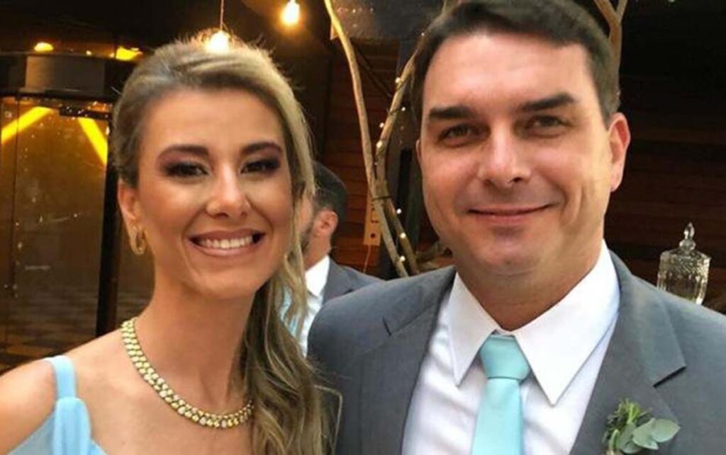 Valor repassado a Flavio Bolsonaro e mulher e incalculavel aponta MP