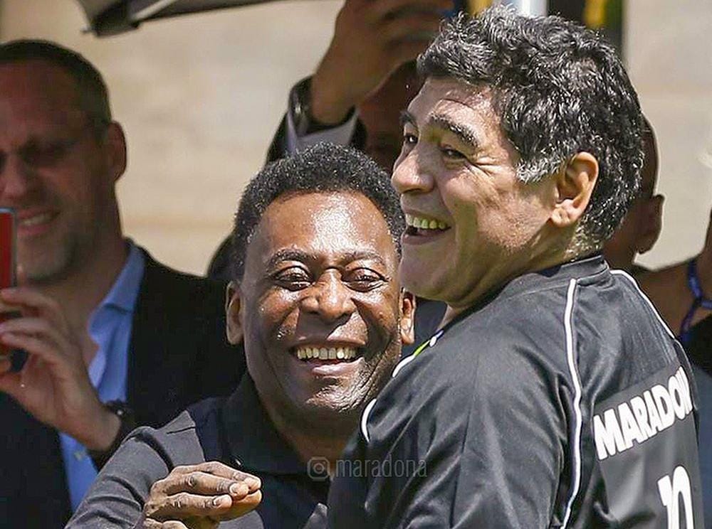 Vamos bater uma bola juntos la no ceu diz Pele sobre Maradona