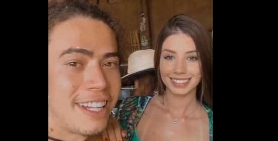 Whindersson Nunes e Maria Lina assumem o romance diz colunista