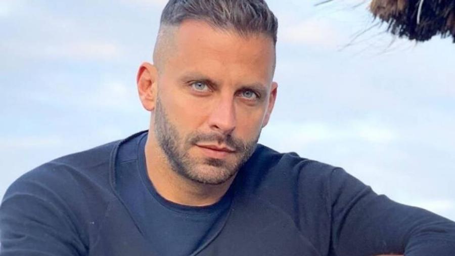 Ator Henri Castelli vai para hospital apos fraturar queixo durante uma briga diz site