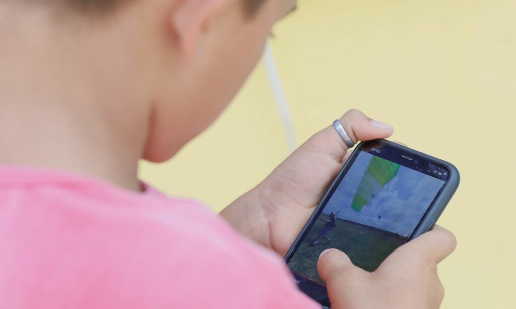Camara aprova auxilio para acesso gratuito de estudantes a internet