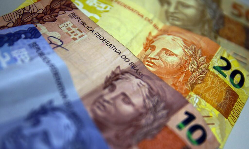 Contas publicas fecham novembro com saldo negativo de R 182 bilhoes