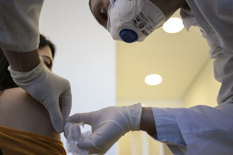 Covid 19 Plano nacional de vacinacao tera quatro fases