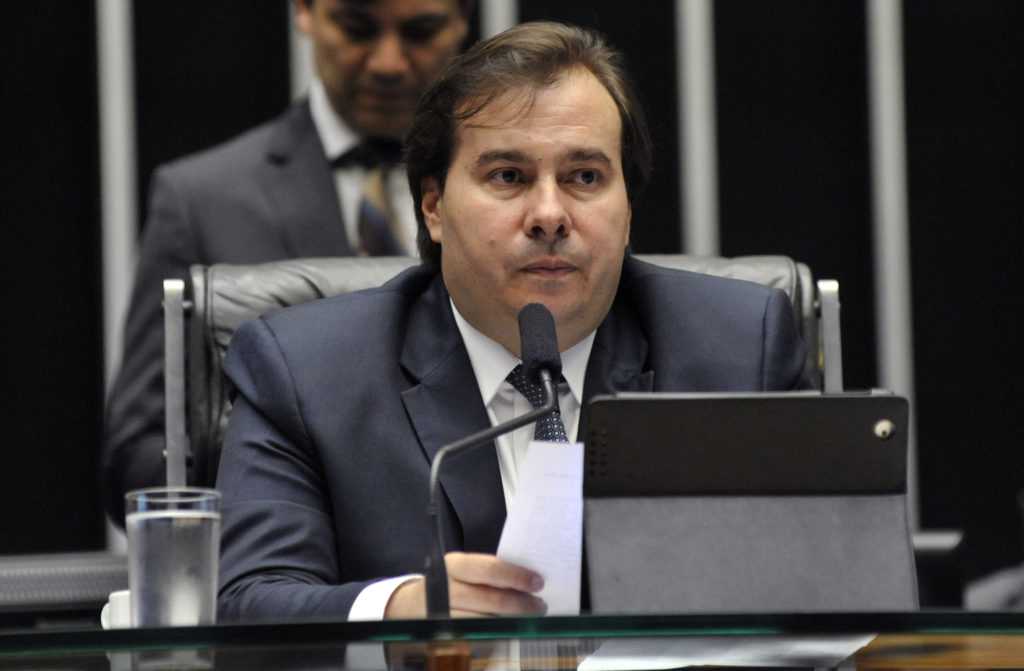 Disputa pela Camara ja divide grupo ligado a Rodrigo Maia