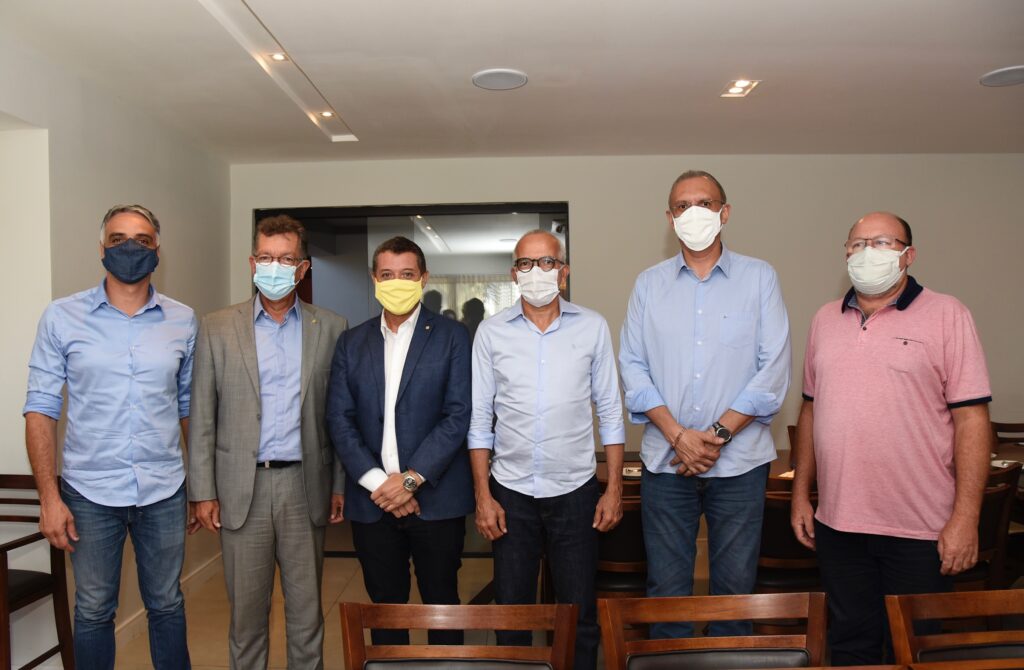 Edvaldo solicita a deputados federais emenda de R 80 milhoes para financiamento da maternidade municipal
